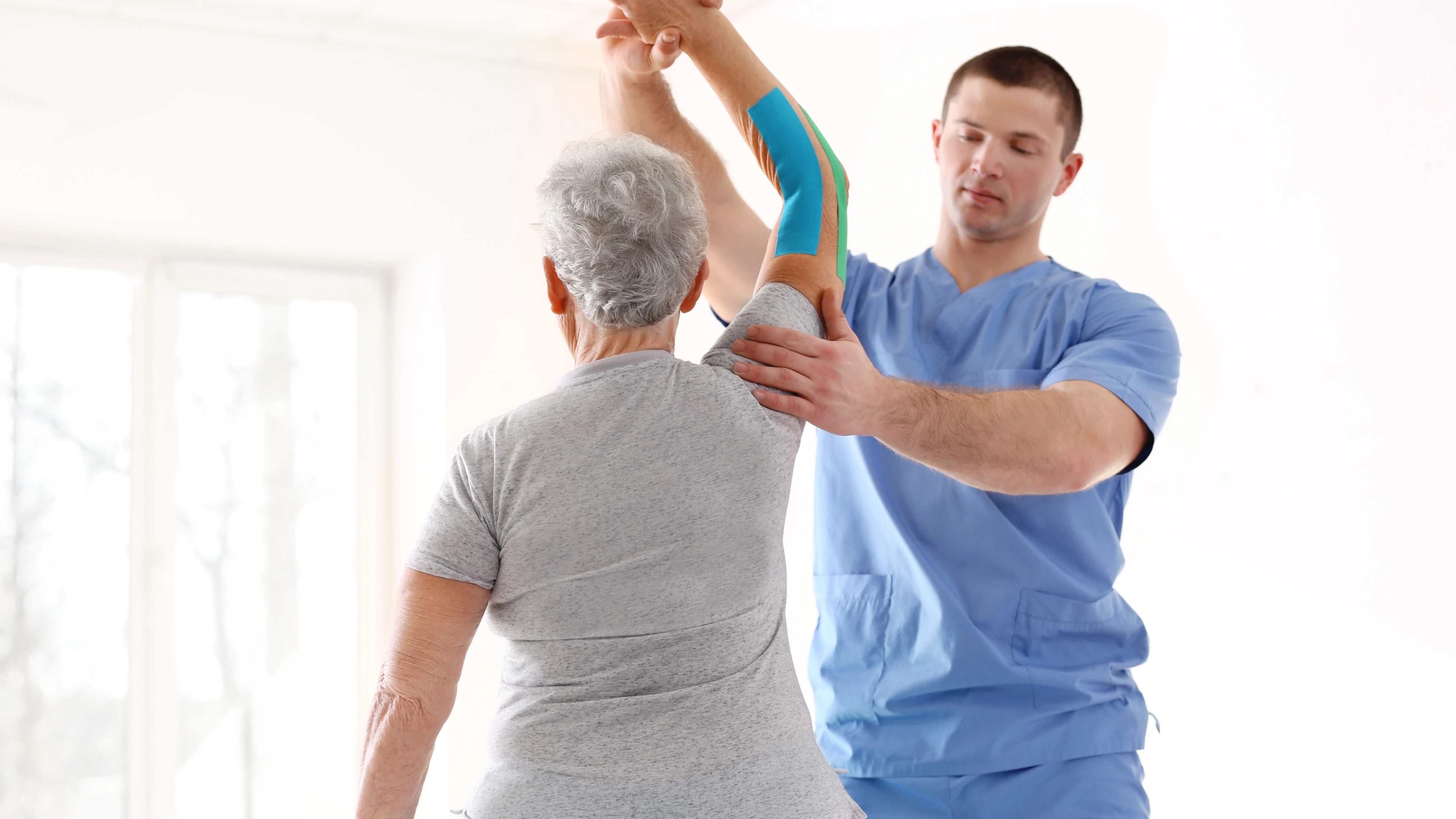 فیزیوتراپی سالمندان کلید زندگی فعال و سالم در دوران پیری